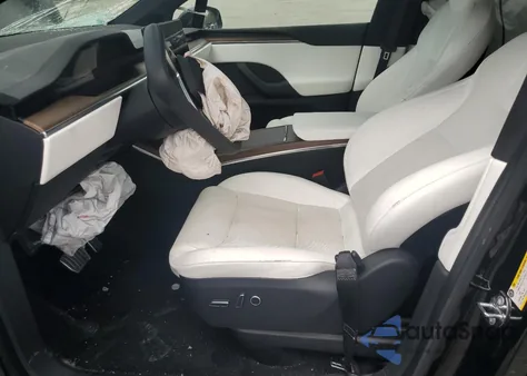 2023 Tesla Model X z USA, uszkodzony, nr VIN 7SAXCBE55PF367237